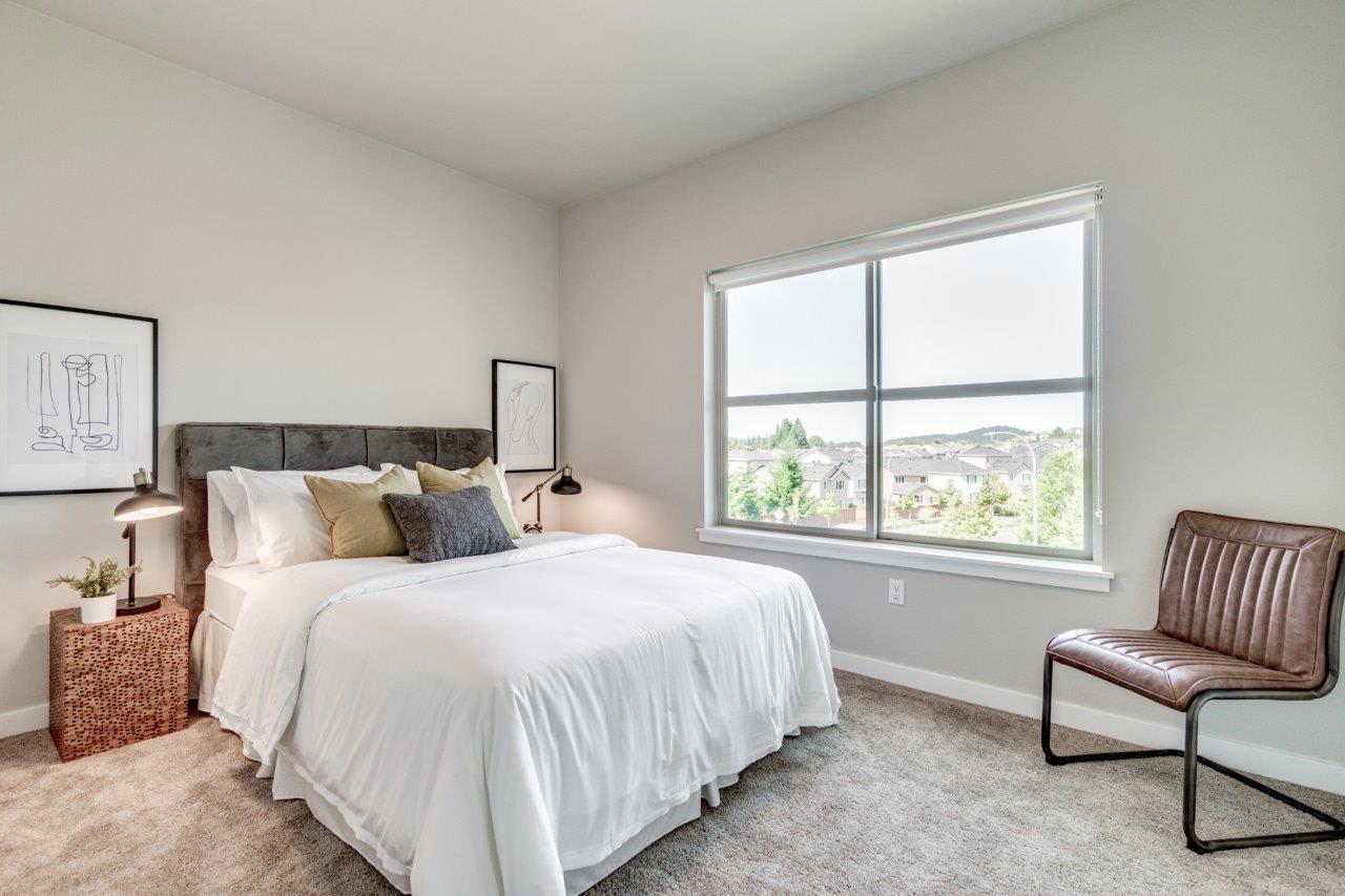 Photos and Video of The Elwood in Happy Valley, OR